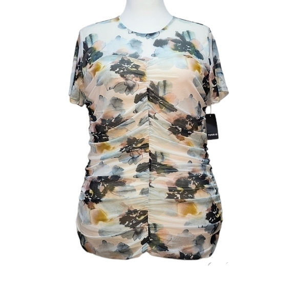 Torrid Stretch Mesh Crew Neck Ruched Top in Watercolor Floral Pattern Size 1X - Picture 1 of 7